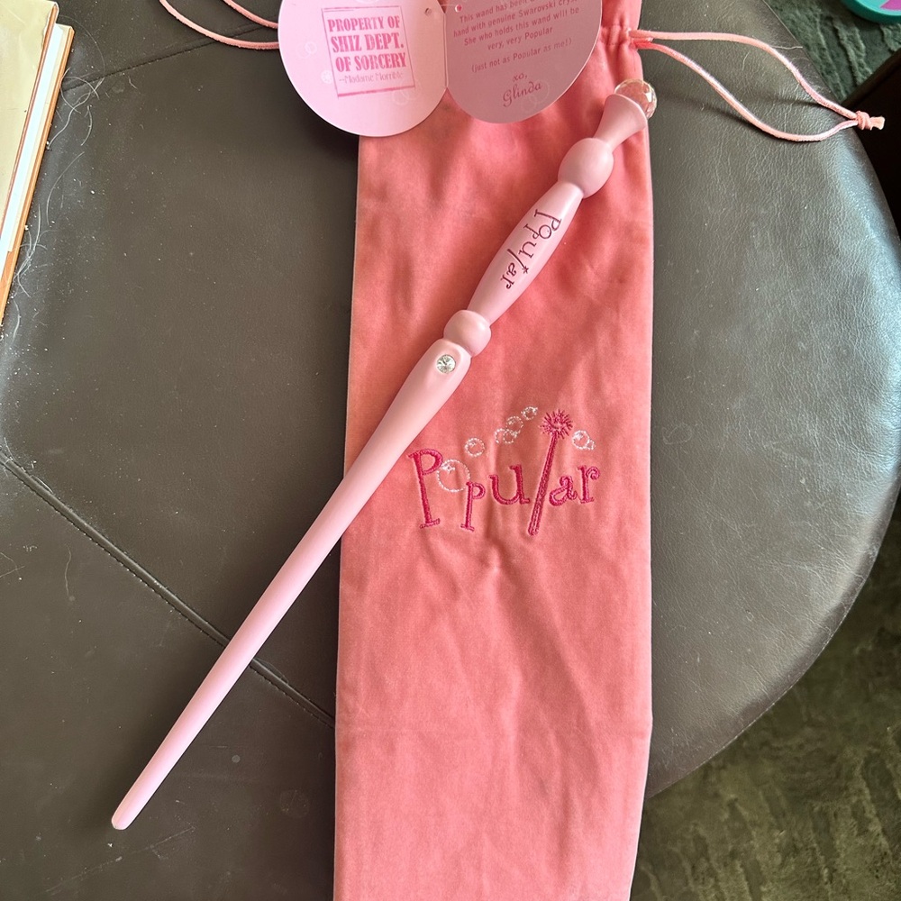 POSH STORE CLOSING
Popular Pink Magic Wand Glinda / Galinda wicked the musical